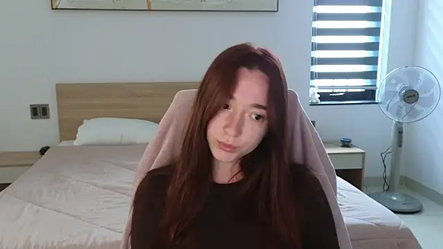 Snapshot of YasmineWest chatting on 03-17-26, 12:04 YasmineWest online show from 03-17-26, 12:04