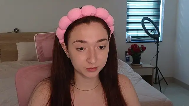 YasmineWest online show from 05-09-26, 08:08
