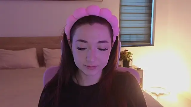 YasmineWest online show from 05-29-26, 12:52