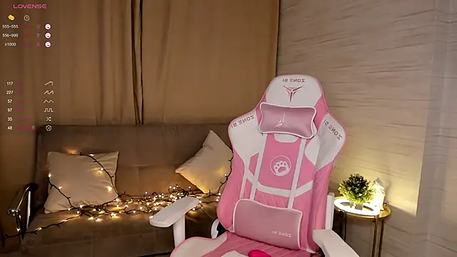 AnnikaAllison online show from 03-19-25, 03:08