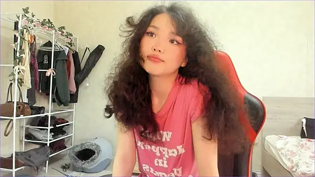 Snapshot of wastforu chatting on 02-19-26, 11:06 wastforu online show from 02-19-26, 11:06