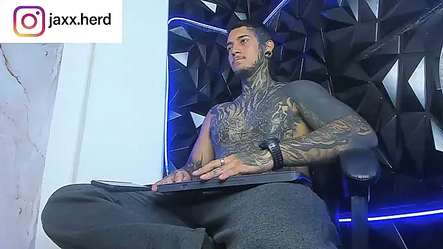 JAXXXONHERD online show from 09-19-25, 03:34