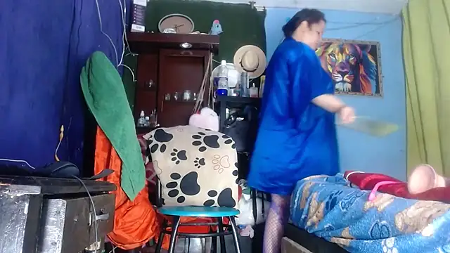 CamelliaLong online show from 10-29-25, 09:49