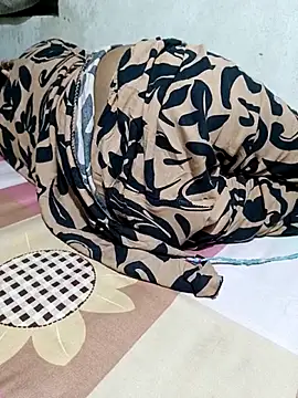 Snapshot of Tujo_islam chatting on 10-29-25, 04:42 Tujo islam online show from 10-29-25, 04:42