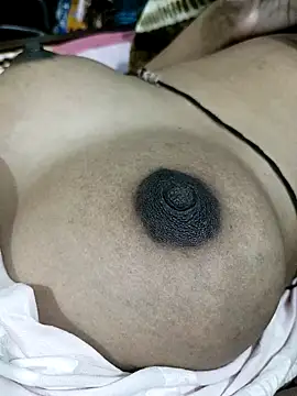 Snapshot of Tujo_islam chatting on 12-17-25, 12:33 Tujo islam online show from 12-17-25, 12:33