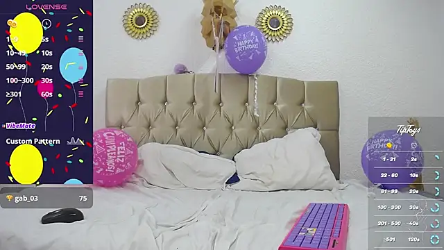 Snapshot of Dreams_sophi chatting on 03-06-25, 10:47 Dreams sophi online show from 03-06-25, 10:47