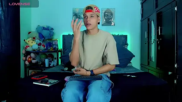 Liamscott  online show from 10-25-25, 07:41