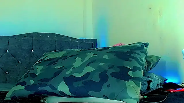 Liamscott  online show from 04-18-26, 06:39