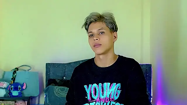 Liamscott  online show from 04-18-26, 06:45