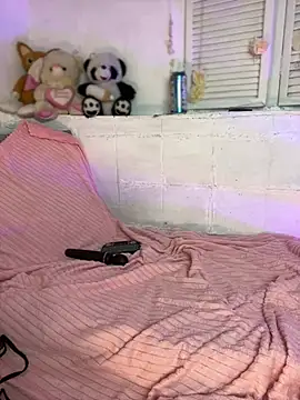 JulianaCastillo online show from 01-20-25, 09:24