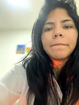 JulianaCastillo online show from 10-02-25, 07:15