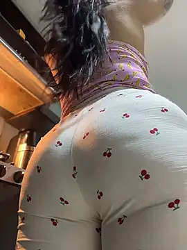 JulianaCastillo online show from 03-23-26, 09:35