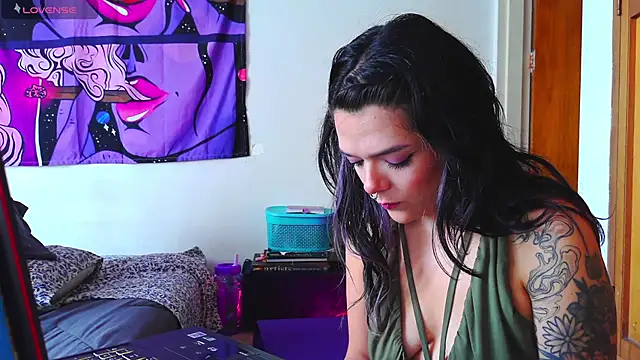 purple em69 online show from 12-06-24, 02:17