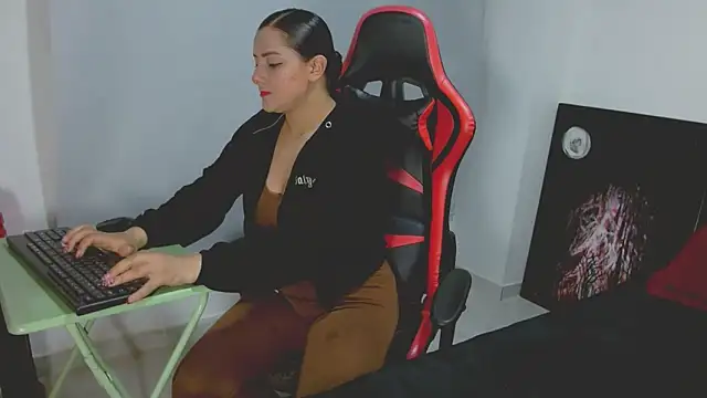 Noamartin  online show from 04-14-26, 01:11