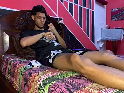 tanned boy online show from 06-12-26, 09:52