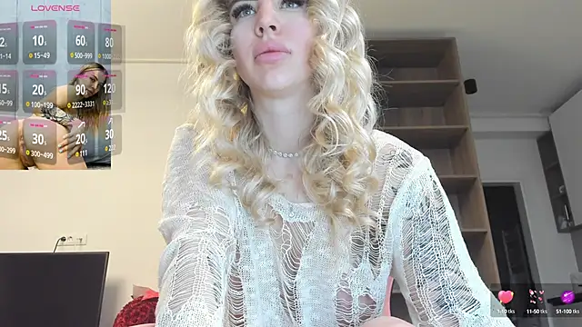Snapshot of Megan_Ros chatting on 02-20-25, 07:01 Megan Ros online show from 02-20-25, 07:01