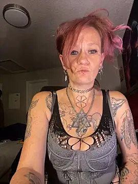 Snapshot of renegade_vyxxen chatting on 02-19-25, 08:33 renegade vyxxen online show from 02-19-25, 08:33