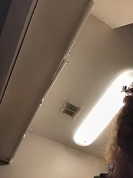 Snapshot of renegade_vyxxen chatting on 11-19-25, 05:51 renegade vyxxen online show from 11-19-25, 05:51