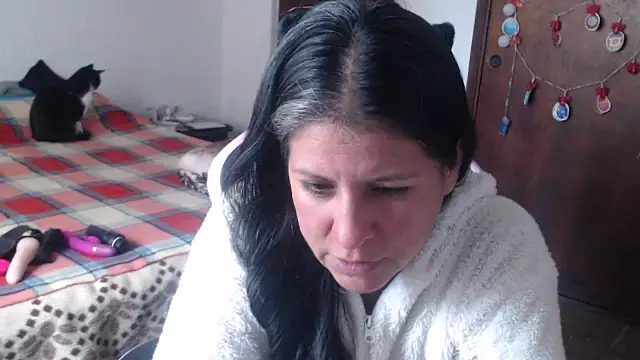 LucifernandaSw online show from 04-11-26, 02:21