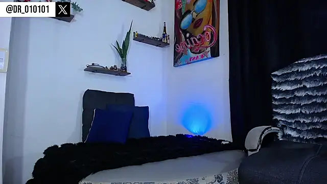 Snapshot of HillAndJack333 chatting on 12-19-25, 04:52 HillAndJack333 online show from 12-19-25, 04:52