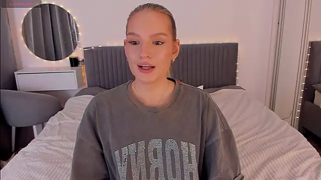 CassieRayss online show from 01-15-26, 04:22