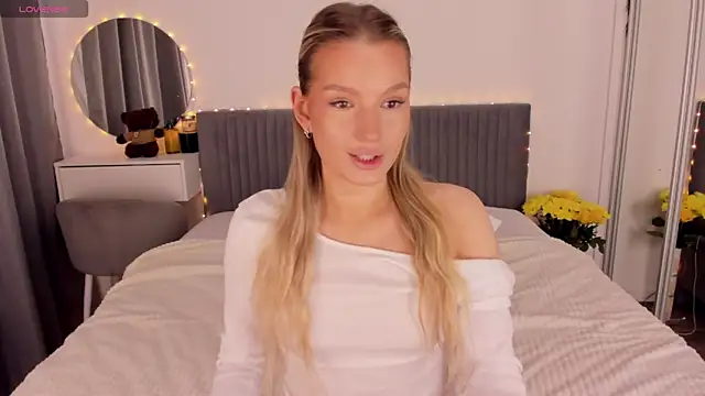 CassieRayss online show from 05-30-26, 11:18