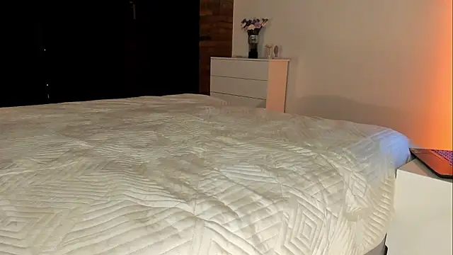 Snapshot of Rachel_Rey chatting on 02-23-26, 06:49 Rachel Rey online show from 02-23-26, 06:49