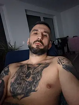 Mjuser666 online show from 12-21-25, 09:44