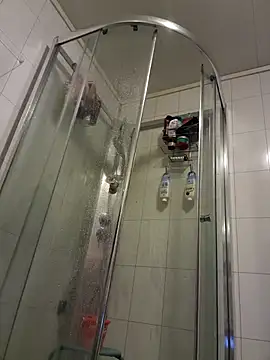 Snapshot of Machoviking1 chatting on 09-17-25, 06:26 Machoviking1 online show from 09-17-25, 06:26