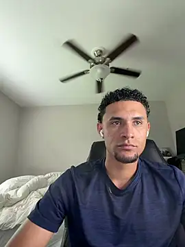 Cubanmisil online show from 05-30-26, 01:41