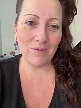 Snapshot of xsexycurvymilf chatting on 01-31-25, 09:16 xsexycurvymilf online show from 01-31-25, 09:16