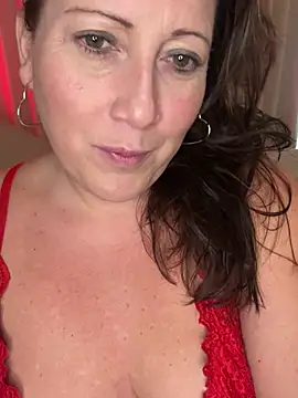 Snapshot of xsexycurvymilf chatting on 02-14-25, 12:03 xsexycurvymilf online show from 02-14-25, 12:03