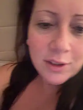 Snapshot of xsexycurvymilf chatting on 02-19-25, 06:22 xsexycurvymilf online show from 02-19-25, 06:22