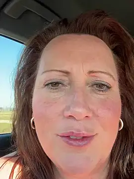 Snapshot of xsexycurvymilf chatting on 03-09-25, 09:24 xsexycurvymilf online show from 03-09-25, 09:24