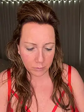 Snapshot of xsexycurvymilf chatting on 02-18-26, 03:19 xsexycurvymilf online show from 02-18-26, 03:19