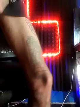 Snapshot of Themadhatter90 chatting on 01-12-25, 02:45 Themadhatter90 online show from 01-12-25, 02:45