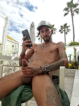 Snapshot of Themadhatter90 chatting on 03-11-25, 03:45 Themadhatter90 online show from 03-11-25, 03:45