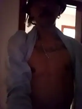 Snapshot of Themadhatter90 chatting on 02-08-26, 04:05 Themadhatter90 online show from 02-08-26, 04:05