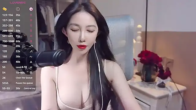 Snapshot of vyizh- chatting on 01-05-25, 02:08 vyizh- online show from 01-05-25, 02:08