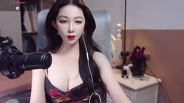Snapshot of vyizh- chatting on 01-16-25, 05:11 vyizh- online show from 01-16-25, 05:11