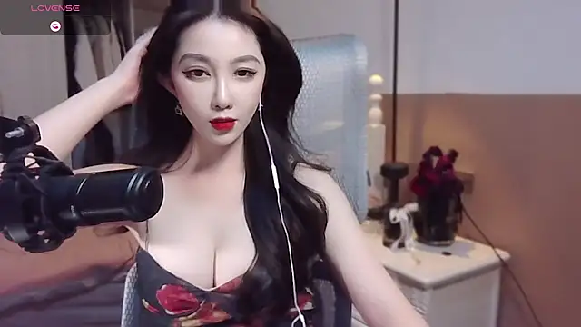 Snapshot of vyizh- chatting on 01-16-25, 08:11 vyizh- online show from 01-16-25, 08:11