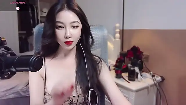 Snapshot of vyizh- chatting on 01-23-25, 04:48 vyizh- online show from 01-23-25, 04:48