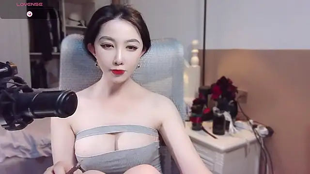 Snapshot of vyizh- chatting on 01-24-25, 08:55 vyizh- online show from 01-24-25, 08:55