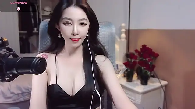Snapshot of vyizh- chatting on 01-24-25, 01:47 vyizh- online show from 01-24-25, 01:47