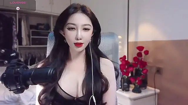 Snapshot of vyizh- chatting on 03-08-25, 05:49 vyizh- online show from 03-08-25, 05:49