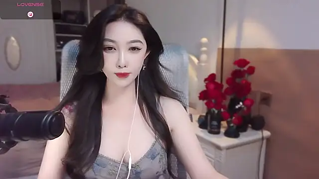 Snapshot of vyizh- chatting on 03-11-25, 04:32 vyizh- online show from 03-11-25, 04:32