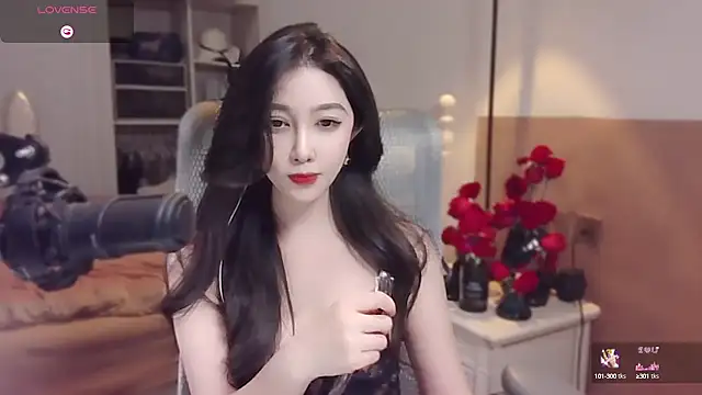 Snapshot of vyizh- chatting on 03-13-25, 02:01 vyizh- online show from 03-13-25, 02:01