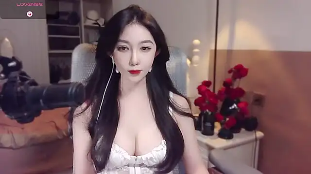 Snapshot of vyizh- chatting on 03-14-25, 02:41 vyizh- online show from 03-14-25, 02:41