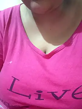 Snapshot of _Redwine_ chatting on 01-28-25, 03:14 Redwine online show from 01-28-25, 03:14