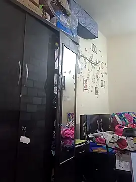 Snapshot of _Redwine_ chatting on 01-30-25, 12:06 Redwine online show from 01-30-25, 12:06